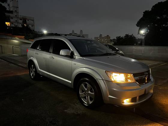 DODGE JOURNEY 2.7 SXT V6 GASOLINA 4P AUTOMÁTICO